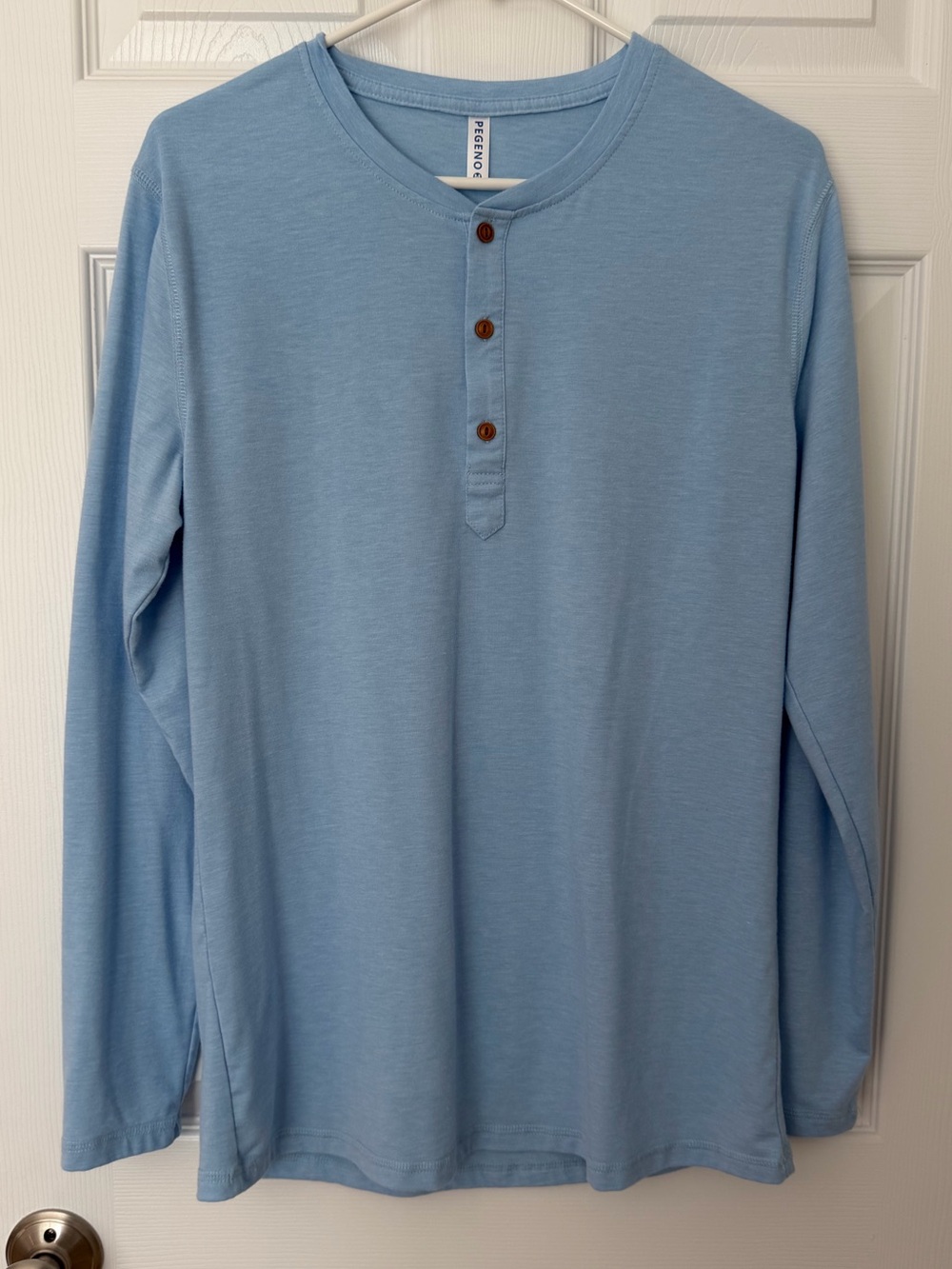 Men’s Long Sleeve Henley - Size M - Like New